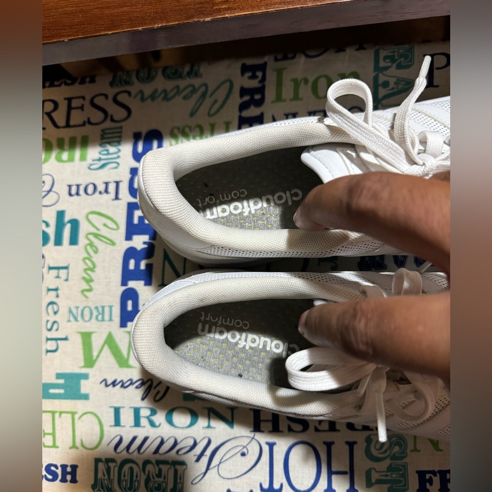 Adidas - Picture 6 of 6